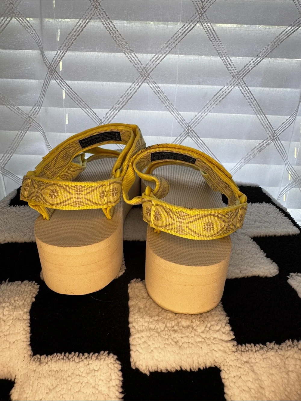 Teva Universal Platform Sandals Yellow Geometric Strap Women’s Size 8